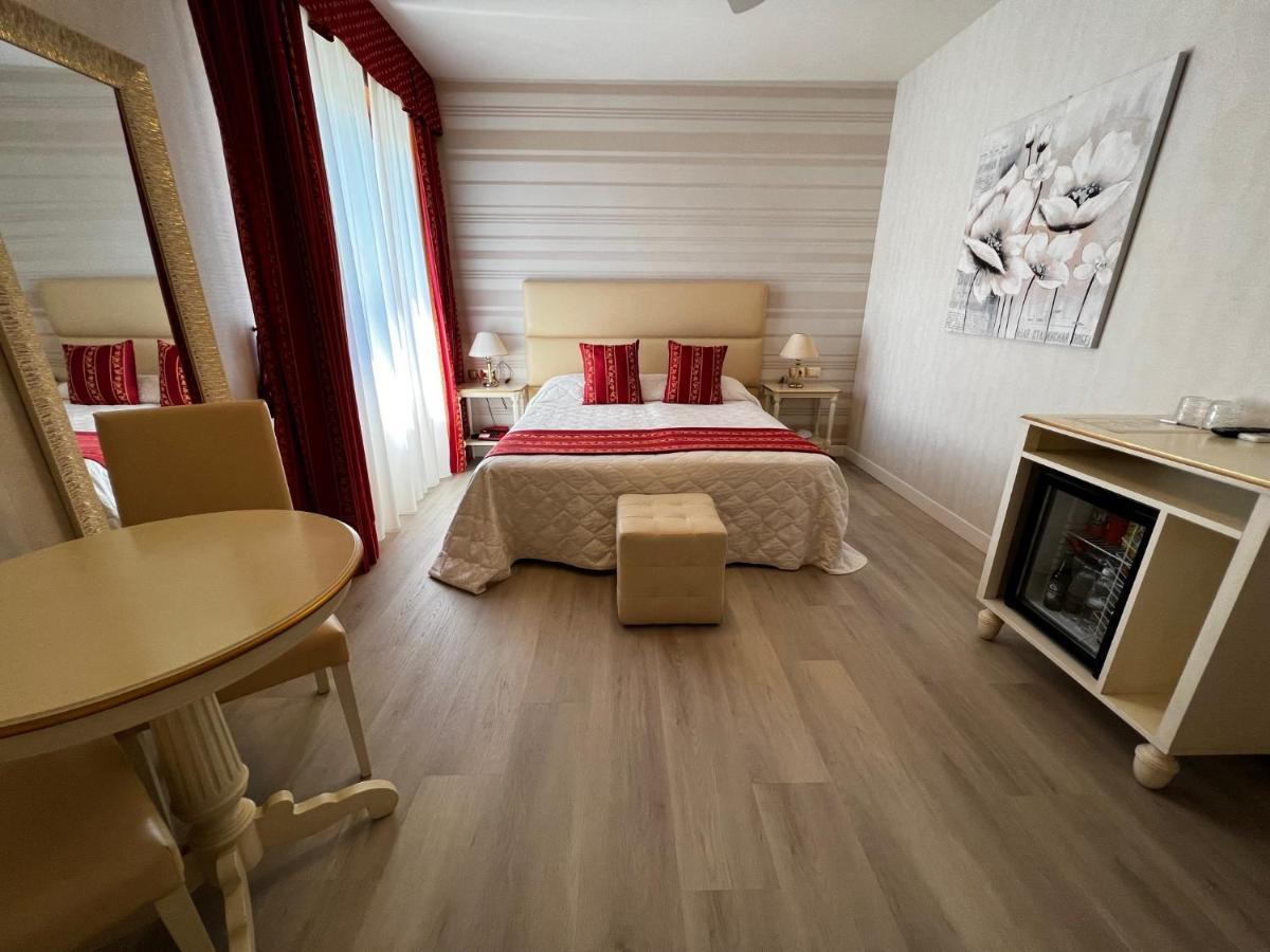 Hotel Conca d'Oro Salò Esterno foto