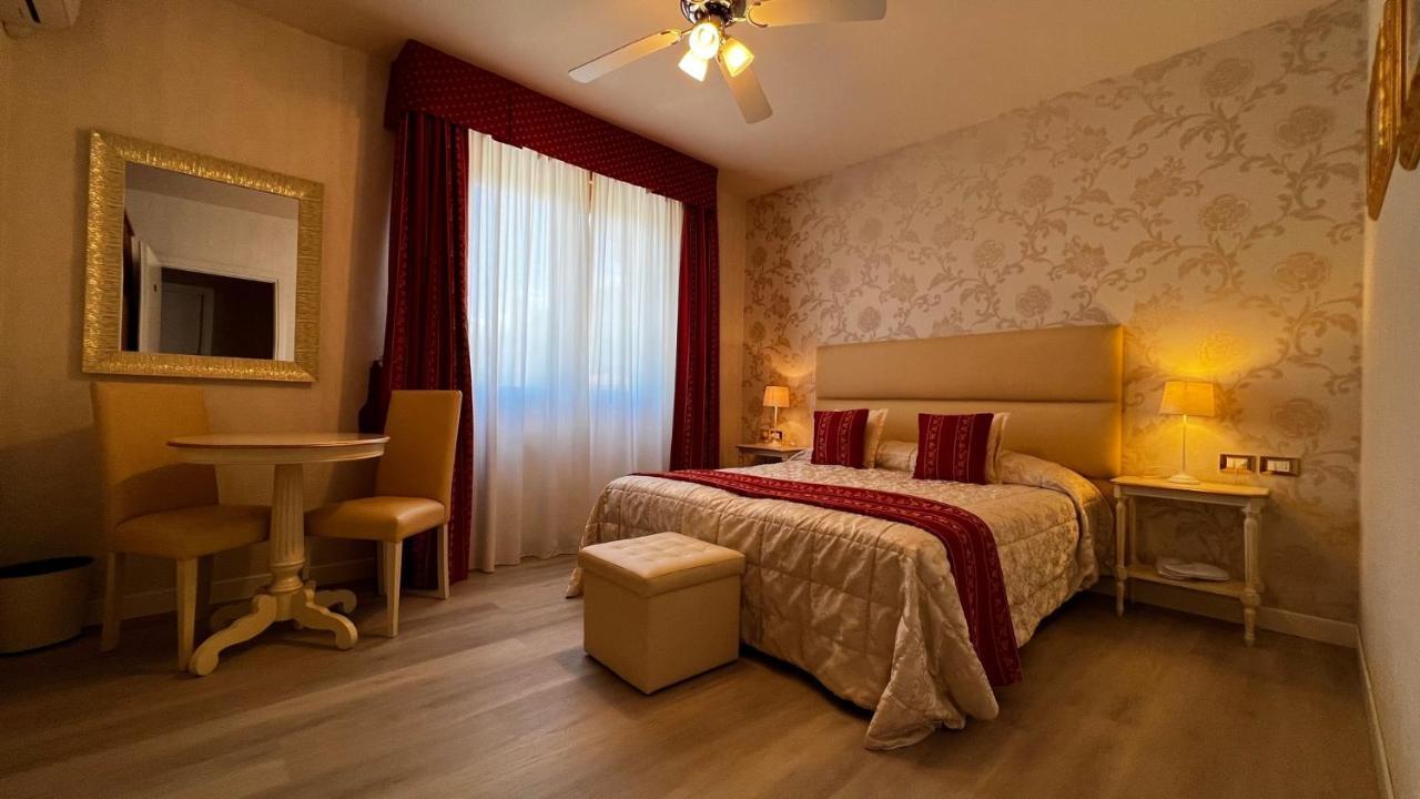 Hotel Conca d'Oro Salò Esterno foto