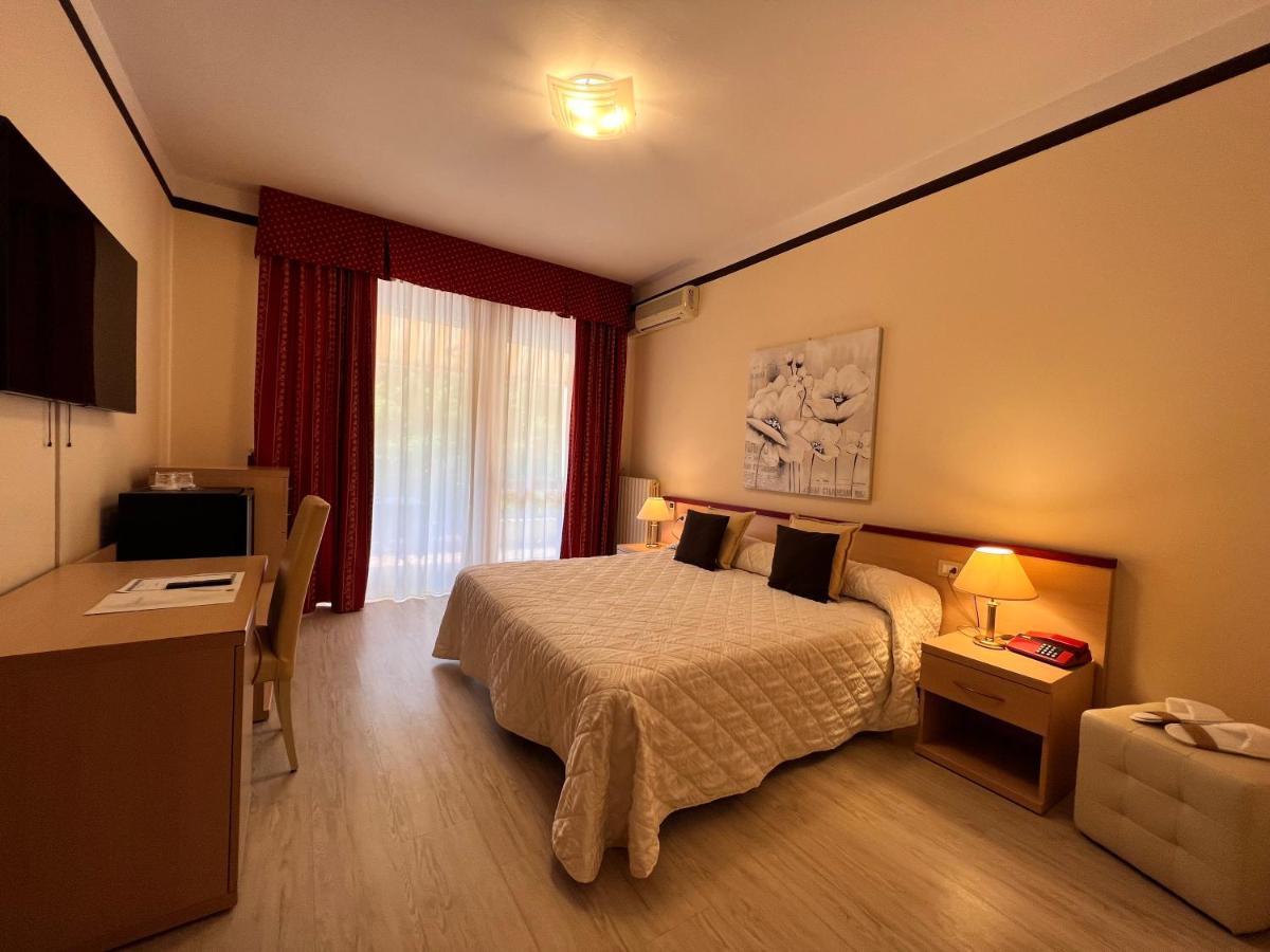 Hotel Conca d'Oro Salò Esterno foto