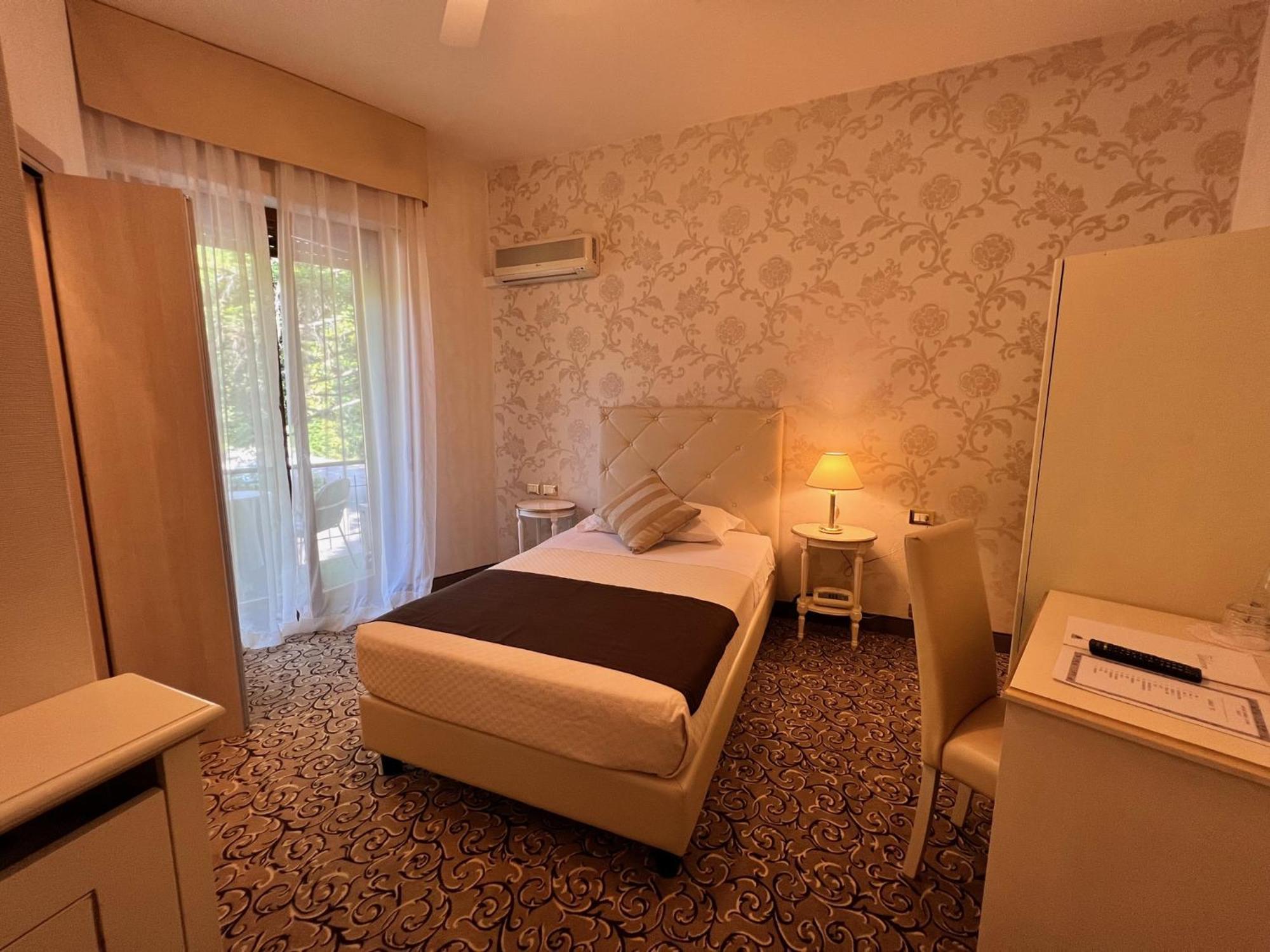 Hotel Conca d'Oro Salò Camera foto